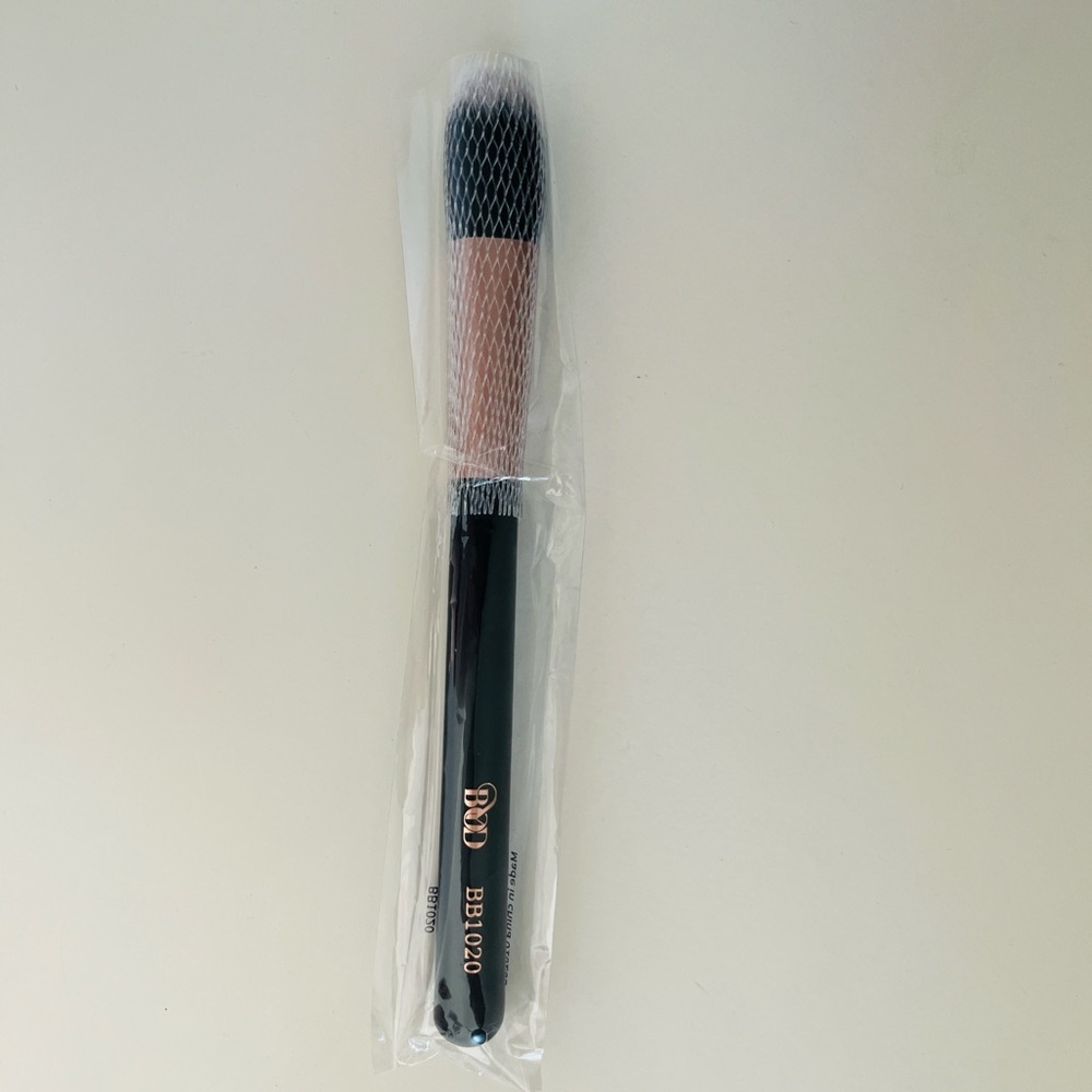 BYOD BLUSH BRUSH BB1020 - New in Original Packaging, Never Used